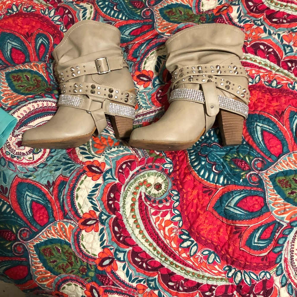 Boutique boots